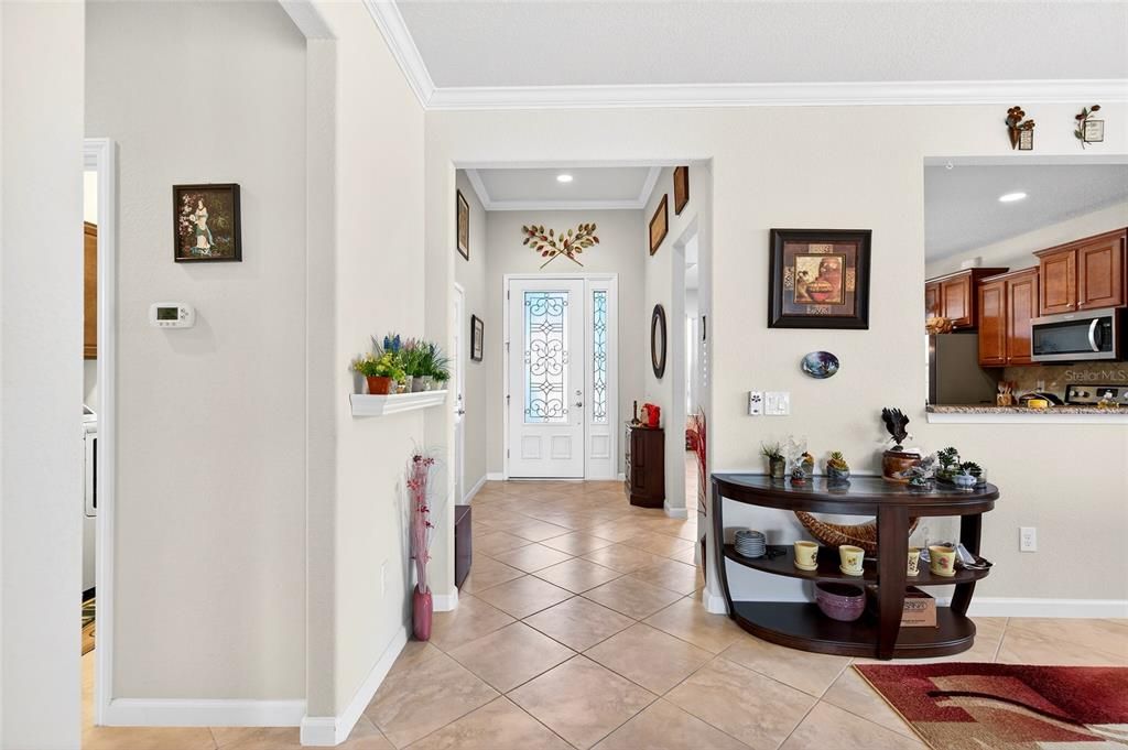 For Sale: $450,000 (3 beds, 3 baths, 2536 Square Feet)