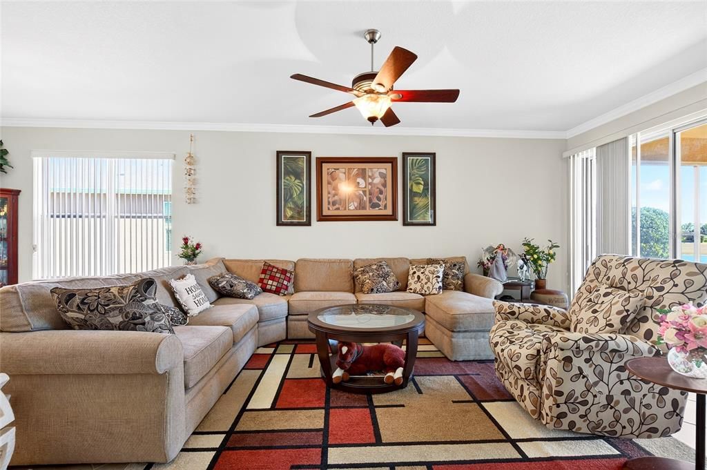 For Sale: $450,000 (3 beds, 3 baths, 2536 Square Feet)