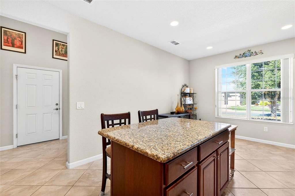 For Sale: $450,000 (3 beds, 3 baths, 2536 Square Feet)