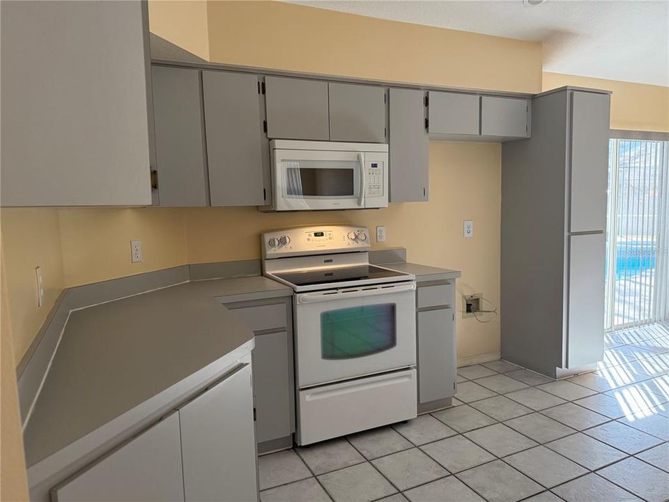 For Rent: $3,150 (4 beds, 2 baths, 2232 Square Feet)