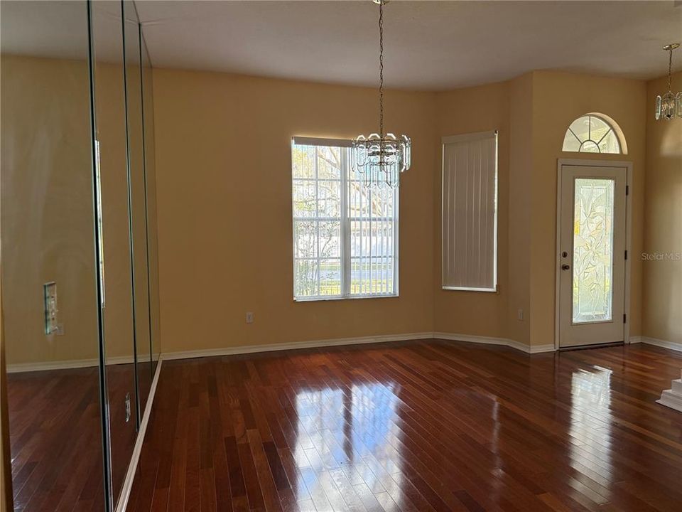 For Rent: $3,150 (4 beds, 2 baths, 2232 Square Feet)
