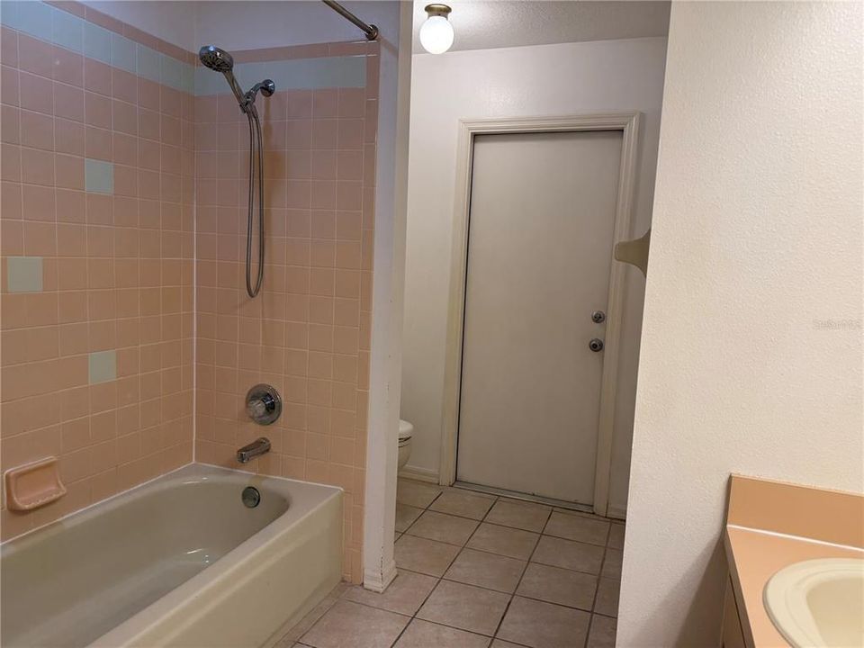 For Rent: $3,150 (4 beds, 2 baths, 2232 Square Feet)