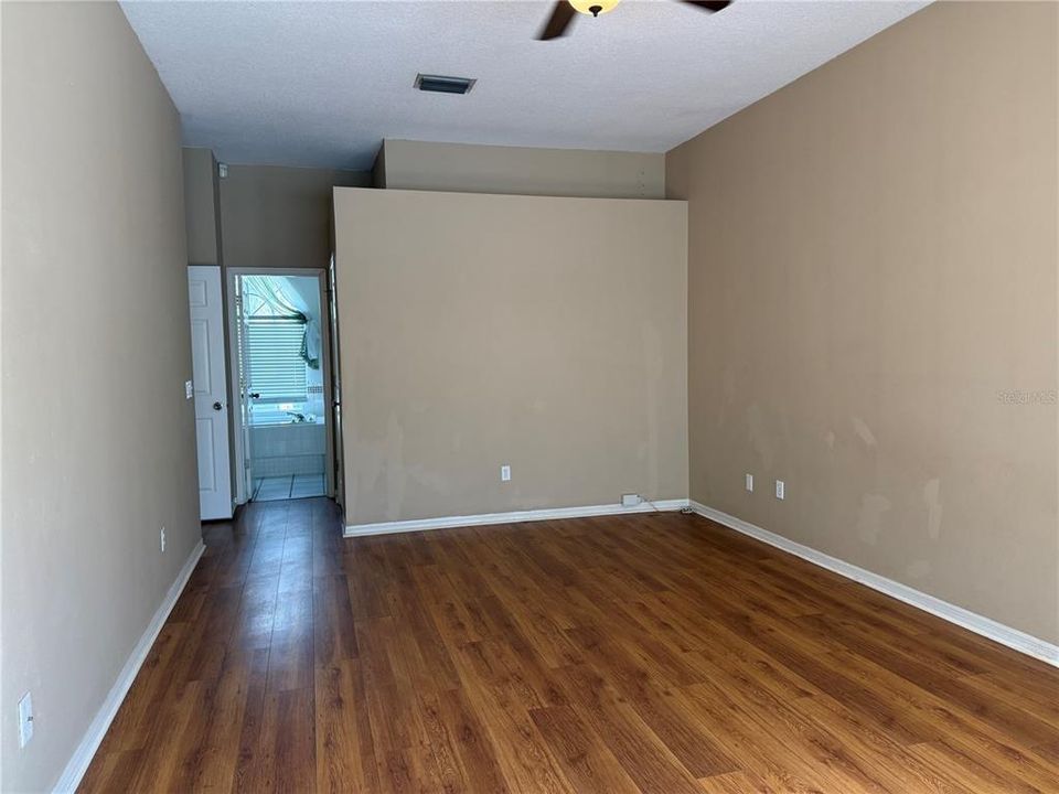For Rent: $3,150 (4 beds, 2 baths, 2232 Square Feet)