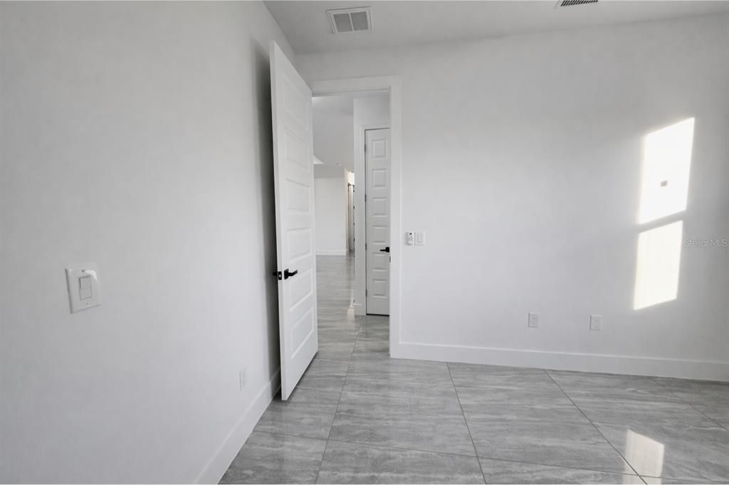 Active With Contract: $299,900 (3 beds, 2 baths, 1384 Square Feet)