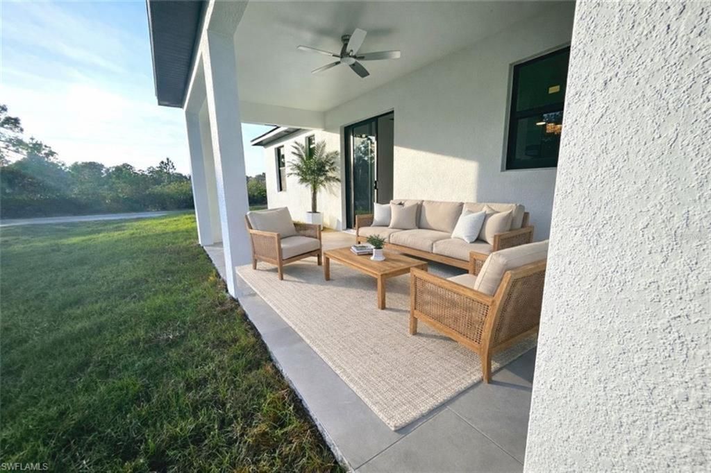 Active With Contract: $299,900 (3 beds, 2 baths, 1384 Square Feet)