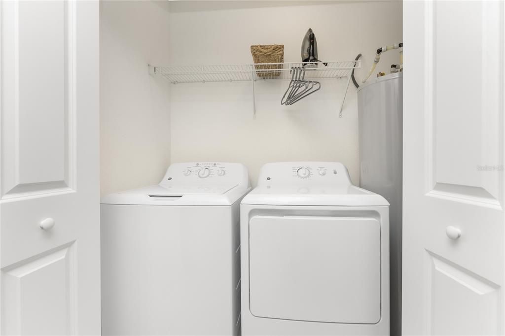 Activo con contrato: $299,900 (2 camas, 2 baños, 1380 Pies cuadrados)