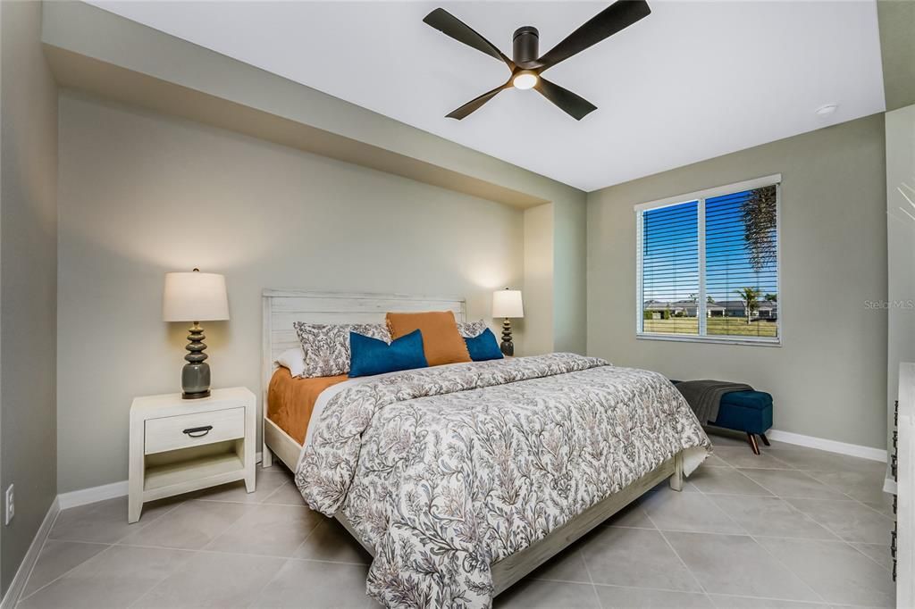 Activo con contrato: $299,900 (2 camas, 2 baños, 1380 Pies cuadrados)