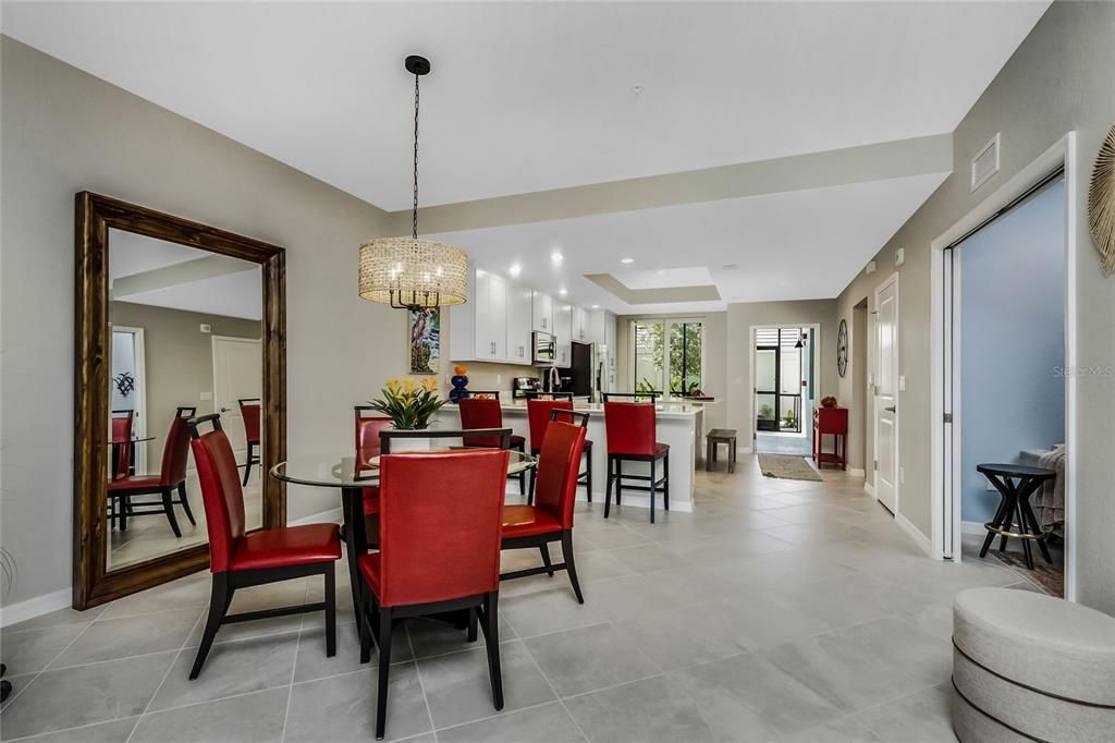 Activo con contrato: $299,900 (2 camas, 2 baños, 1380 Pies cuadrados)