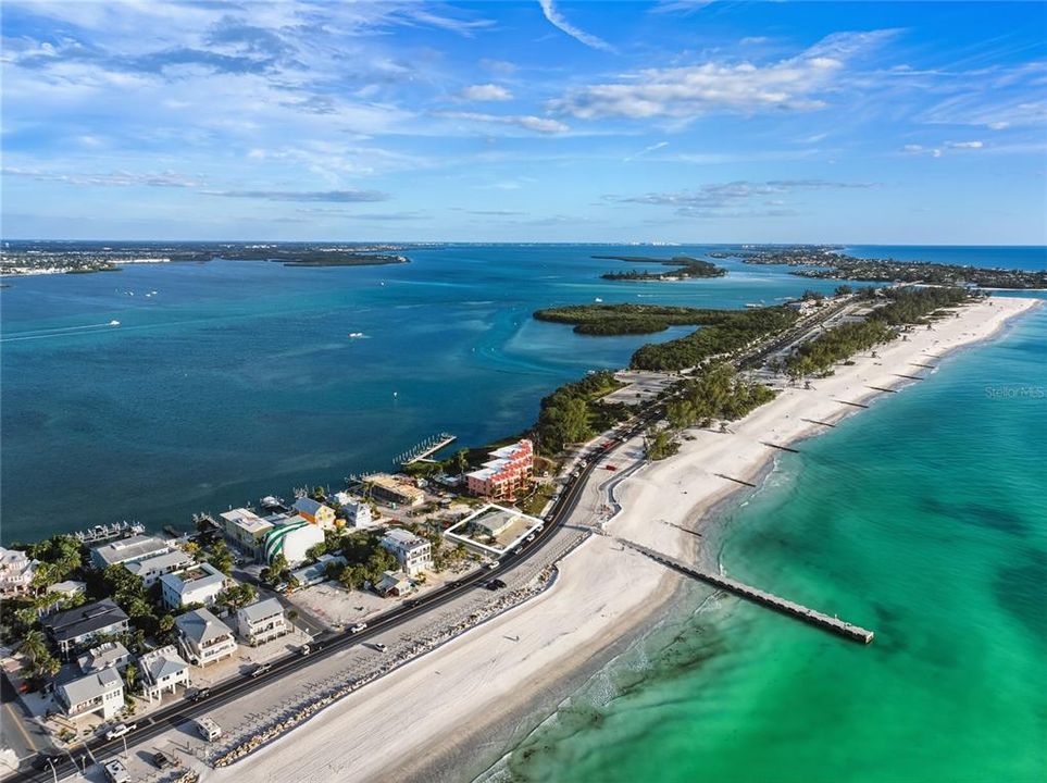 For Sale: $1,999,000 (0.16 acres)