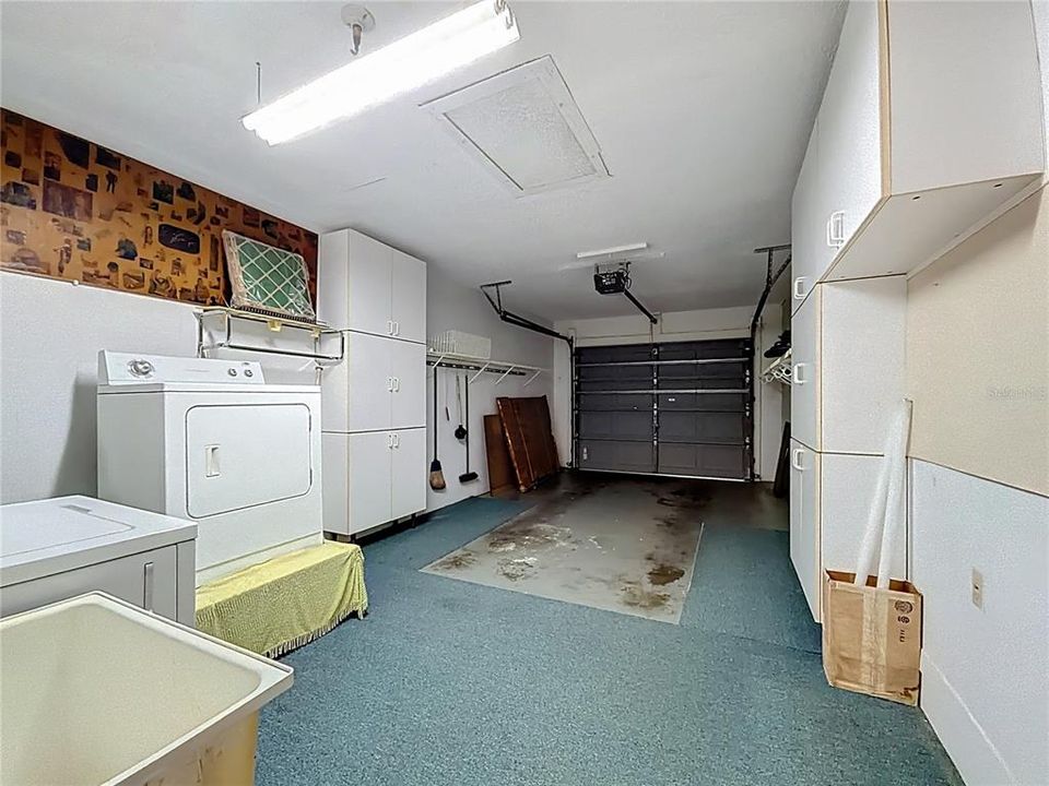 合同活跃: $129,900 (2 贝兹, 2 浴室, 1322 平方英尺)