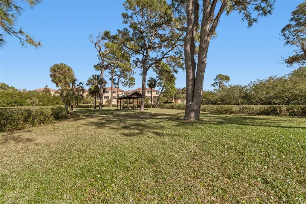 En Venta: $491,000 (3 camas, 3 baños, 2599 Pies cuadrados)