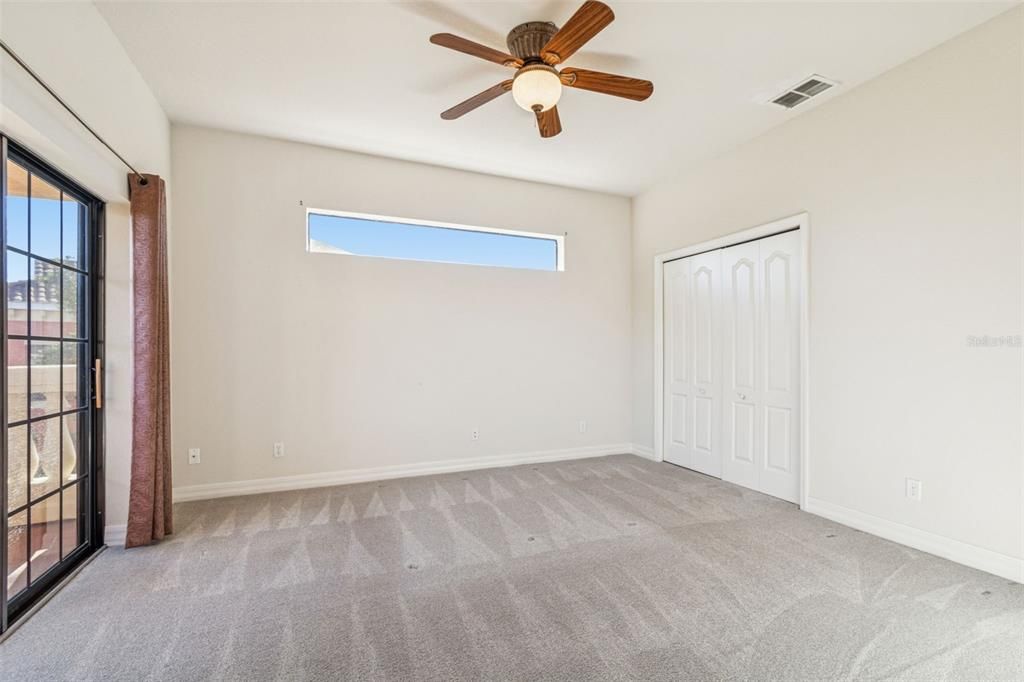 En Venta: $491,000 (3 camas, 3 baños, 2599 Pies cuadrados)
