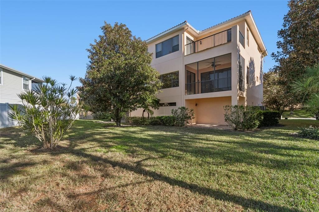 En Venta: $491,000 (3 camas, 3 baños, 2599 Pies cuadrados)
