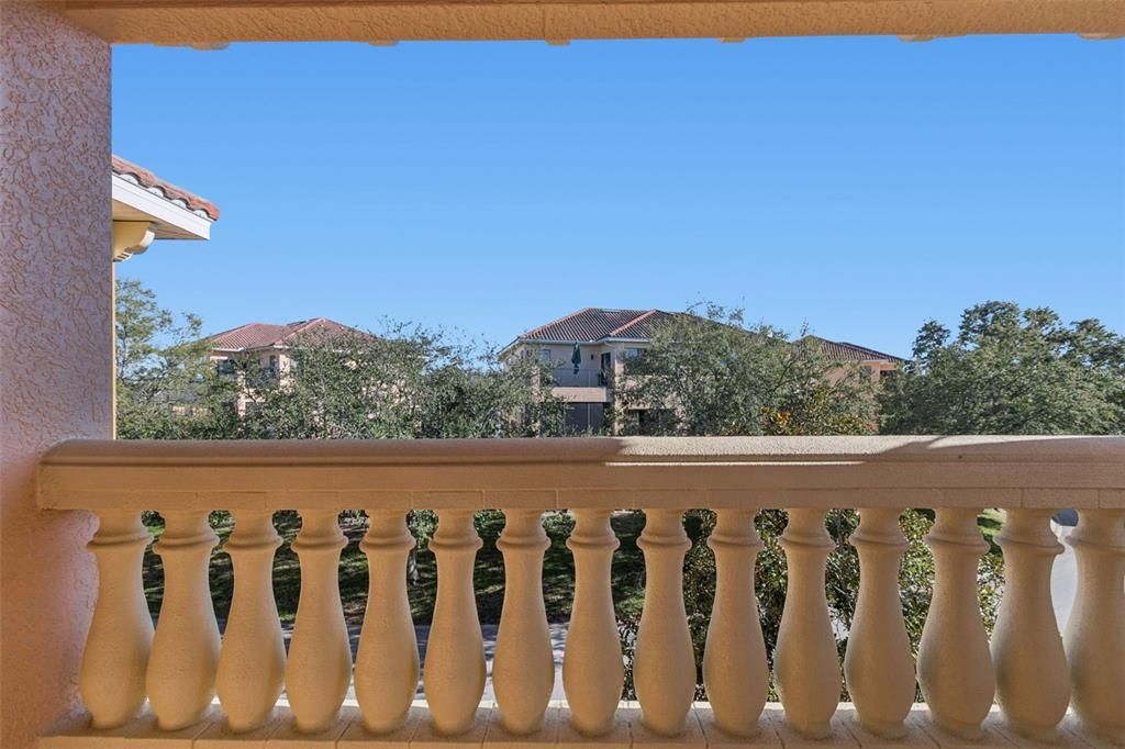 En Venta: $491,000 (3 camas, 3 baños, 2599 Pies cuadrados)