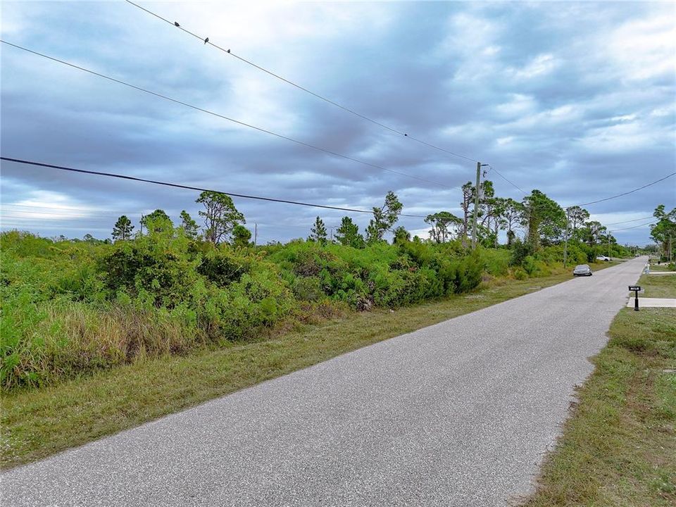 Activo con contrato: $11,500 (0.23 acres)