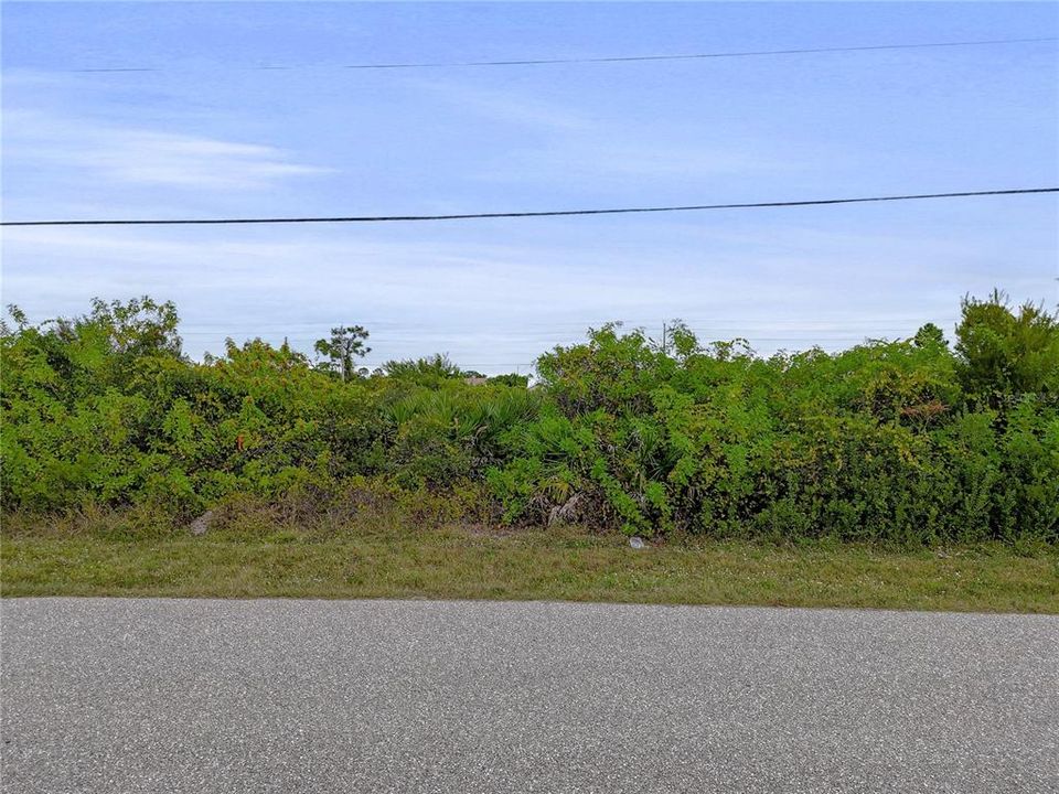 Activo con contrato: $11,500 (0.23 acres)