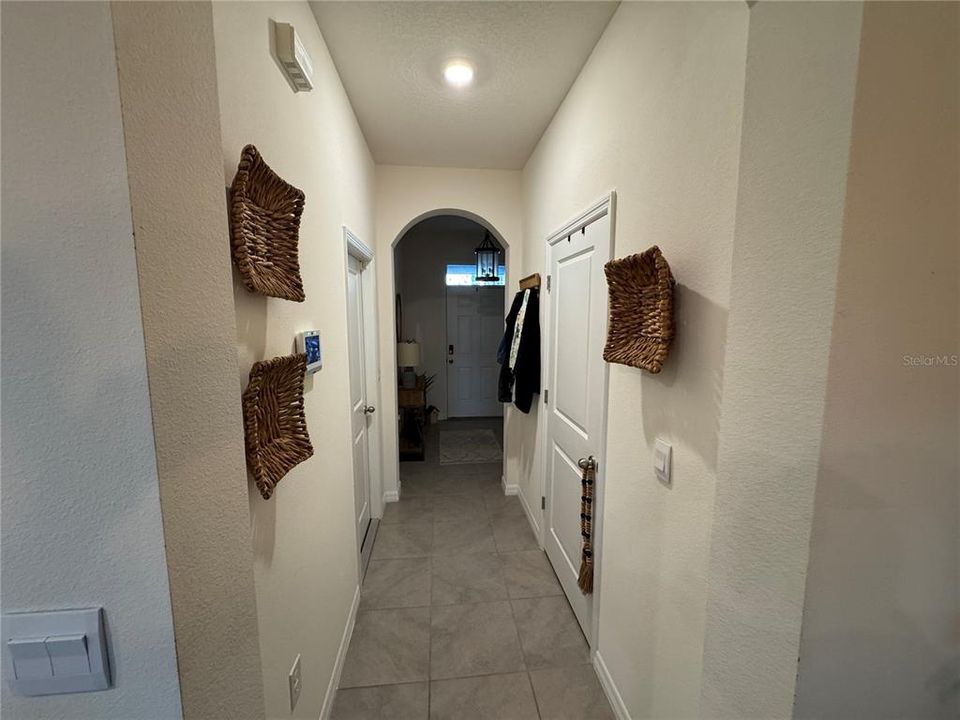 For Sale: $234,900 (3 beds, 2 baths, 1688 Square Feet)