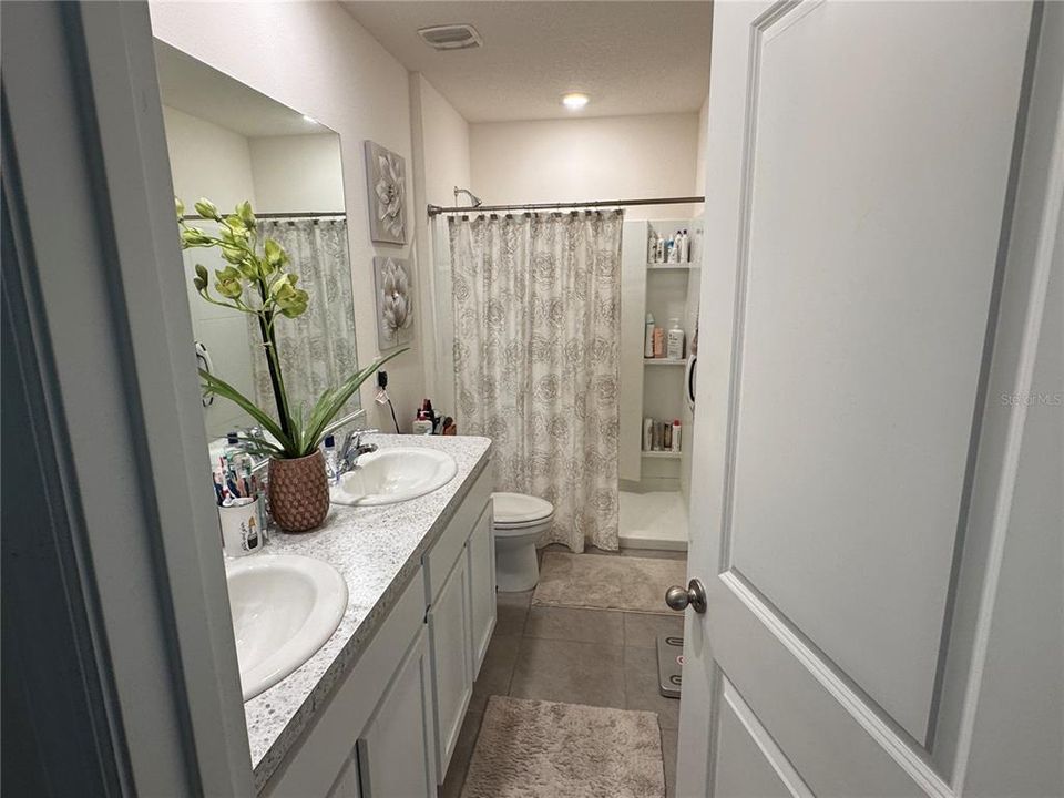 For Sale: $234,900 (3 beds, 2 baths, 1688 Square Feet)