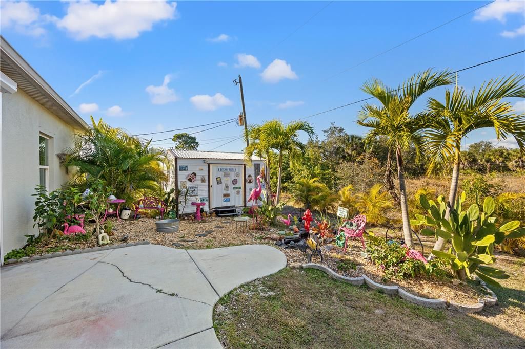 Active With Contract: $400,000 (4 beds, 3 baths, 2500 Square Feet)