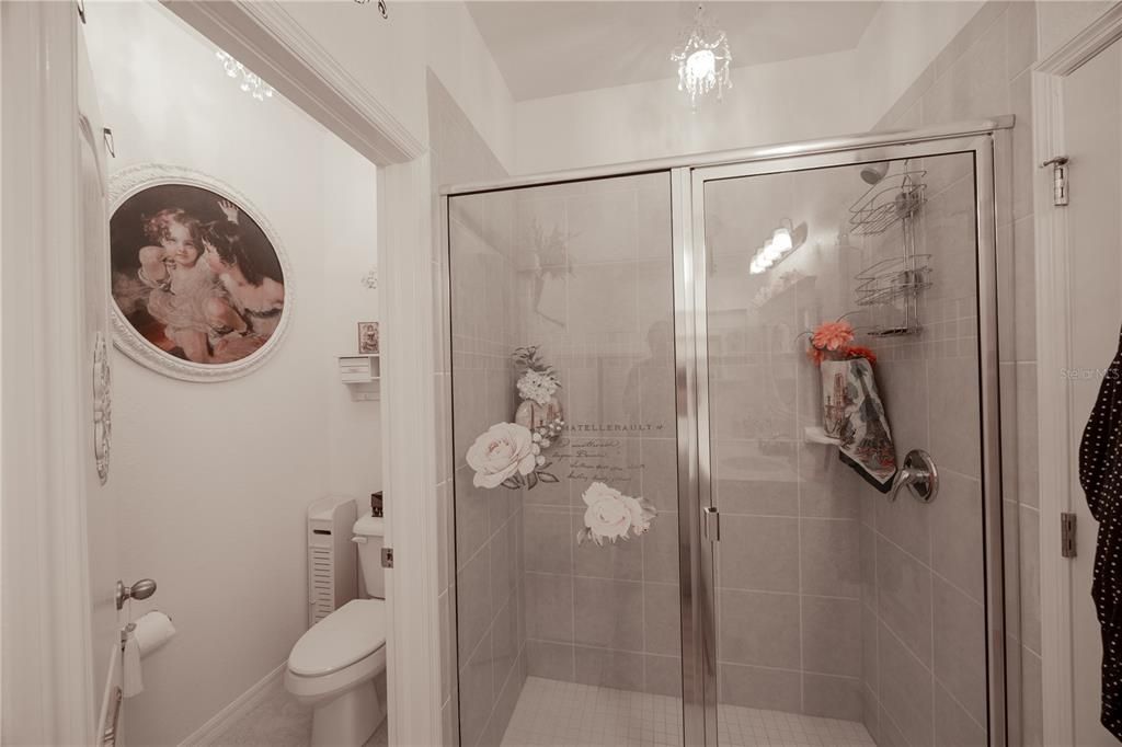 Active With Contract: $400,000 (4 beds, 3 baths, 2500 Square Feet)
