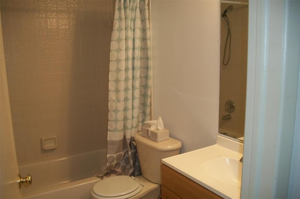 Activo con contrato: $119,000 (2 camas, 2 baños, 1150 Pies cuadrados)