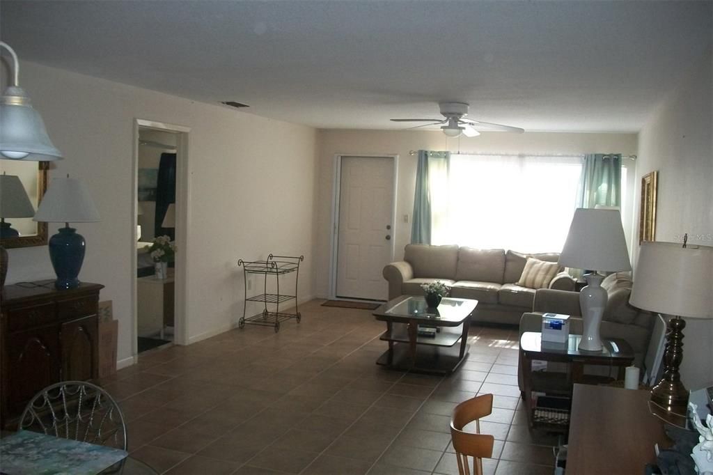 Activo con contrato: $119,000 (2 camas, 2 baños, 1150 Pies cuadrados)