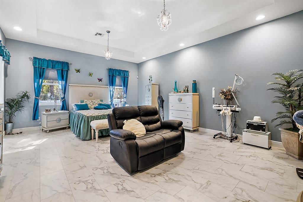 В аренду: $3,600 (3 спален, 3 ванн, 3401 Квадратных фут)