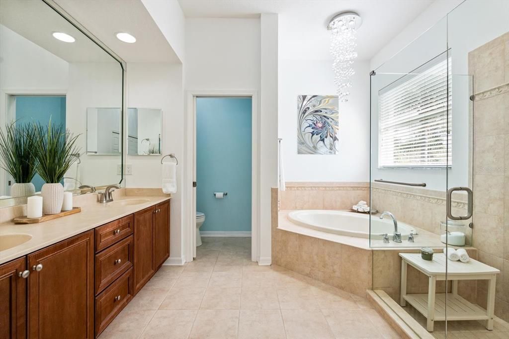 Под контрактом: $699,000 (4 спален, 4 ванн, 3241 Квадратных фут)