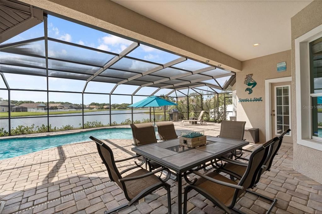 Под контрактом: $699,000 (4 спален, 4 ванн, 3241 Квадратных фут)