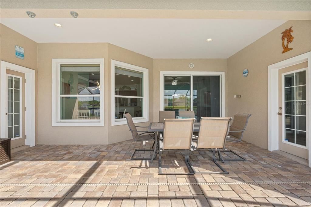 Под контрактом: $699,000 (4 спален, 4 ванн, 3241 Квадратных фут)