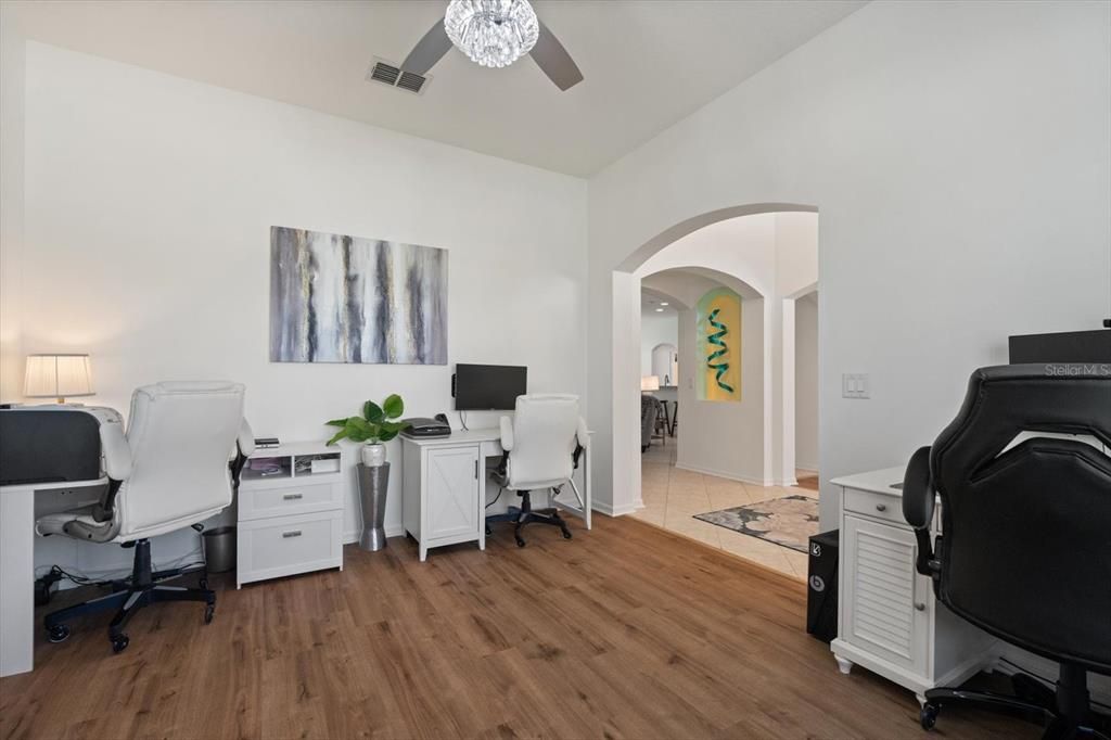 Под контрактом: $699,000 (4 спален, 4 ванн, 3241 Квадратных фут)