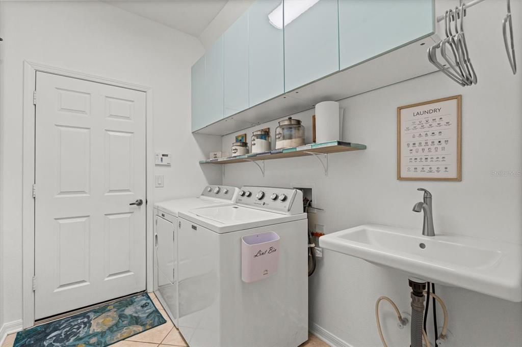 Под контрактом: $699,000 (4 спален, 4 ванн, 3241 Квадратных фут)