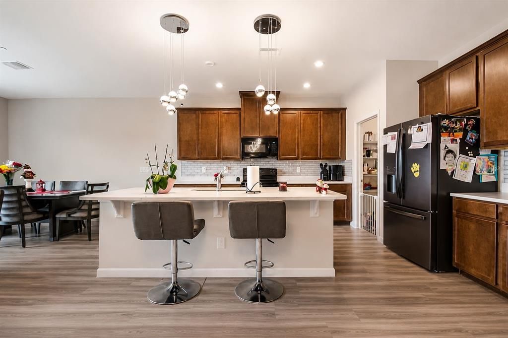 En Venta: $377,999 (3 camas, 2 baños, 1892 Pies cuadrados)
