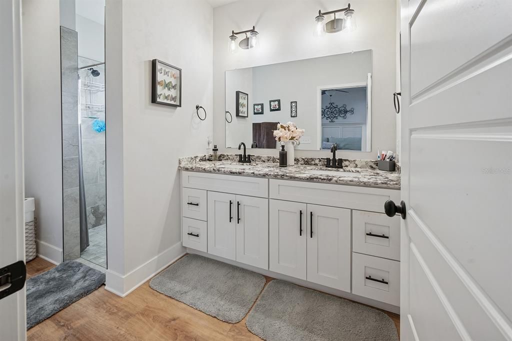 For Sale: $340,000 (3 beds, 2 baths, 1616 Square Feet)