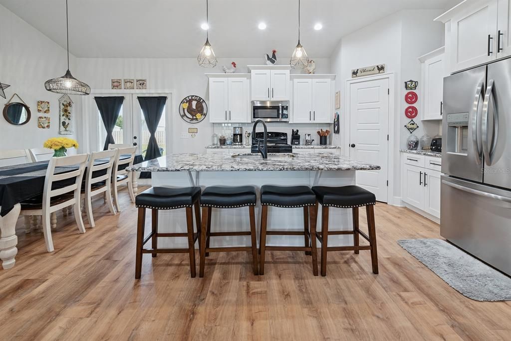 For Sale: $340,000 (3 beds, 2 baths, 1616 Square Feet)