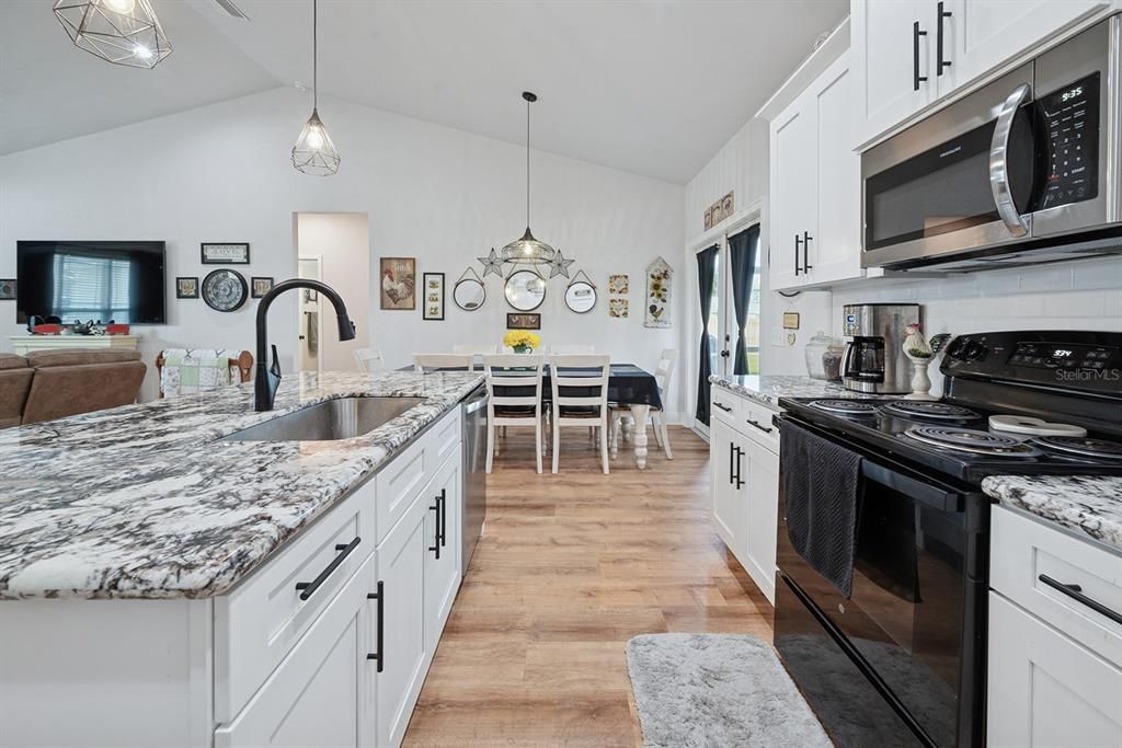 For Sale: $340,000 (3 beds, 2 baths, 1616 Square Feet)