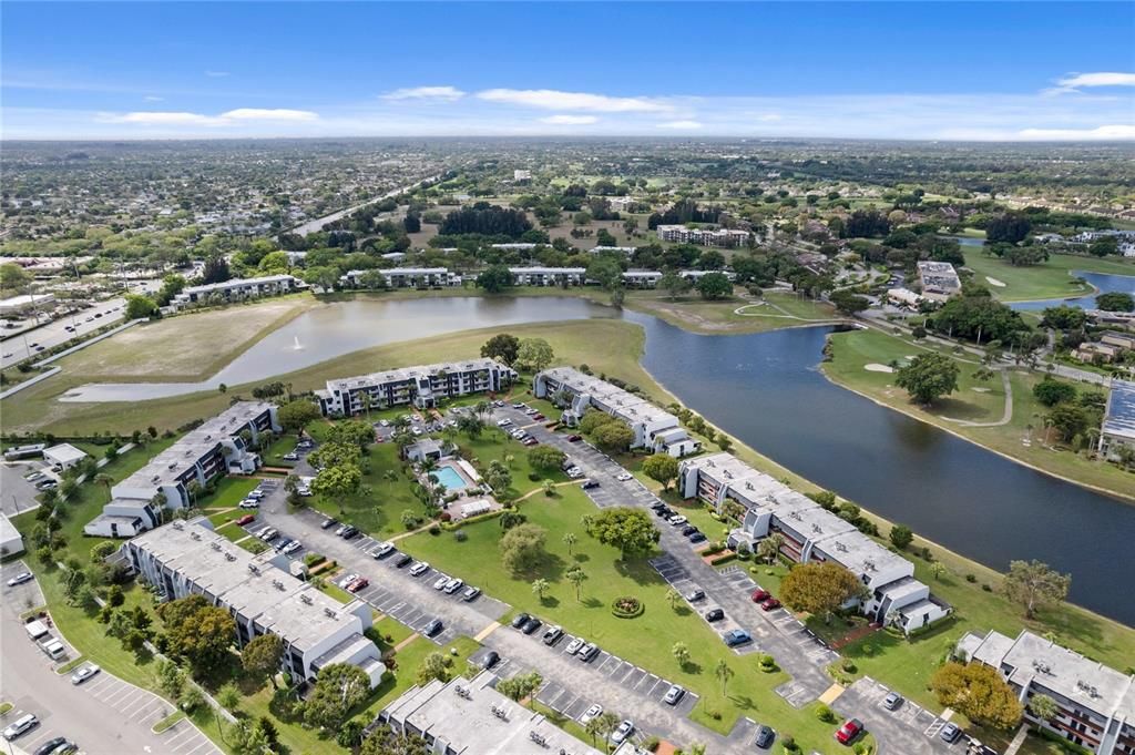 For Rent: $2,295 (2 beds, 2 baths, 978 Square Feet)