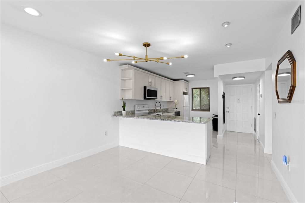 For Rent: $2,295 (2 beds, 2 baths, 978 Square Feet)