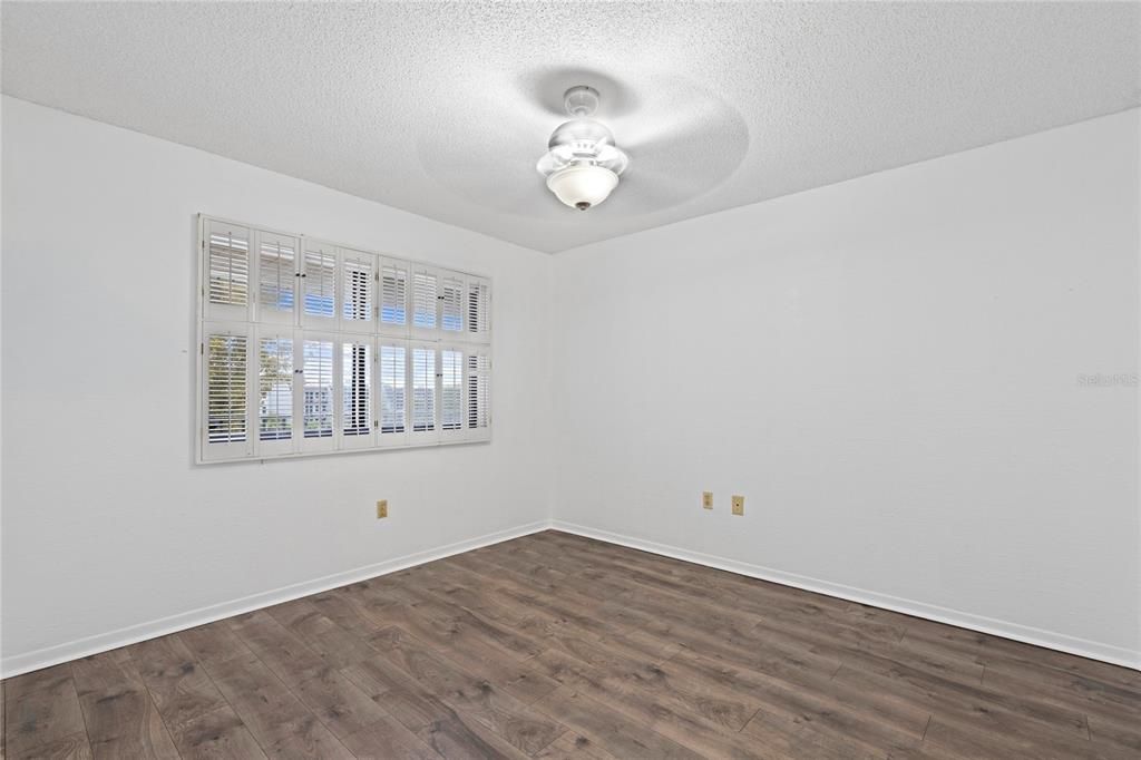For Rent: $2,295 (2 beds, 2 baths, 978 Square Feet)