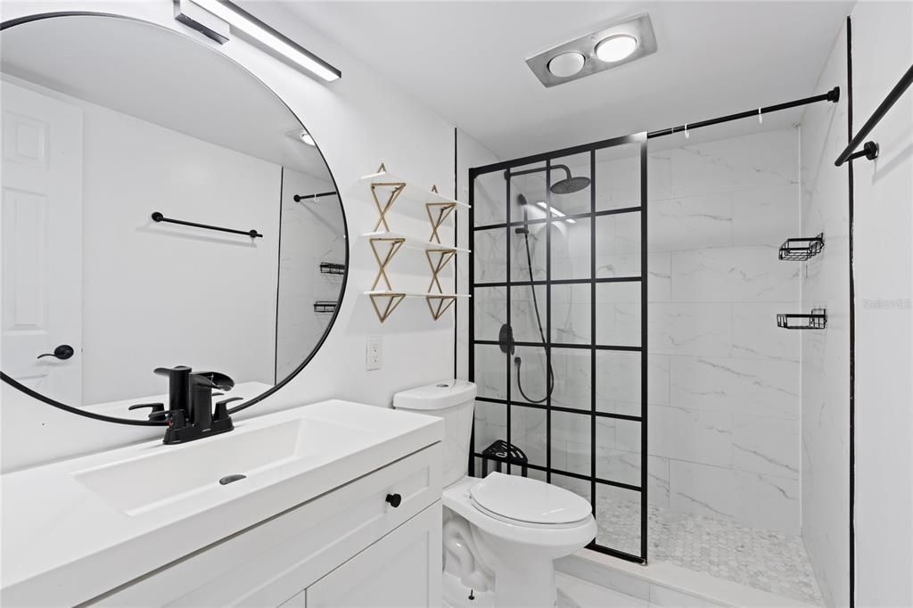 For Rent: $2,295 (2 beds, 2 baths, 978 Square Feet)