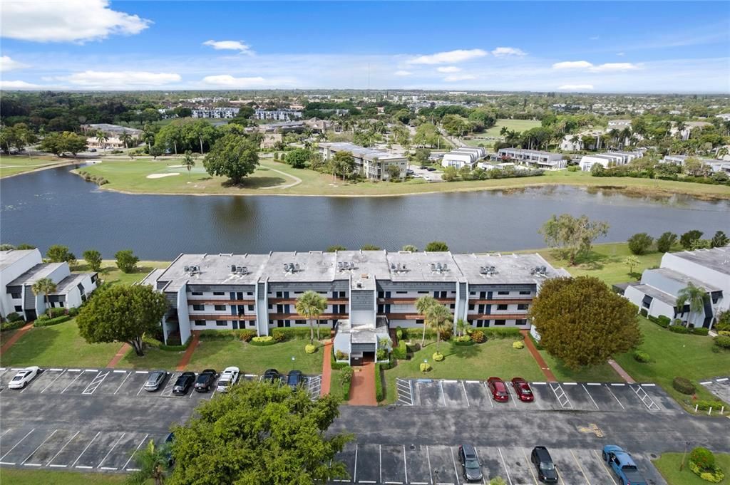 For Rent: $2,295 (2 beds, 2 baths, 978 Square Feet)