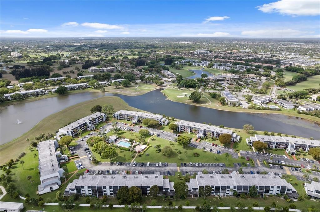 For Rent: $2,295 (2 beds, 2 baths, 978 Square Feet)