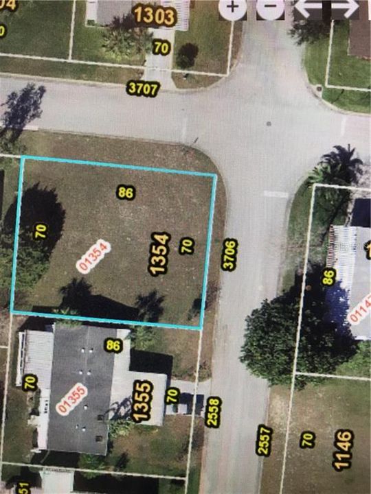 For Sale: $29,900 (0.14 acres)