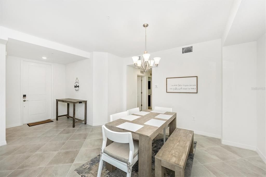 For Rent: $7,000 (3 beds, 2 baths, 1789 Square Feet)