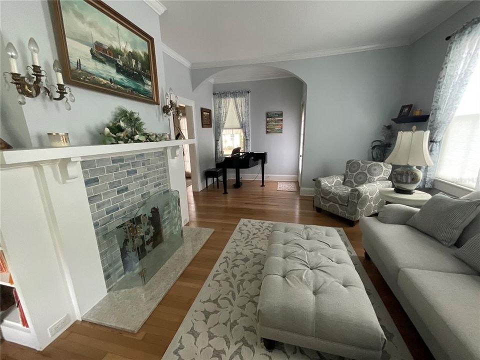 Active With Contract: $598,000 (3 beds, 2 baths, 1961 Square Feet)