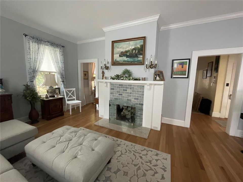Active With Contract: $598,000 (3 beds, 2 baths, 1961 Square Feet)