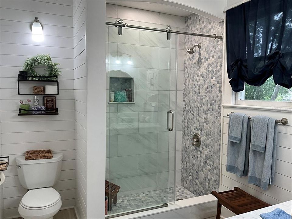 Active With Contract: $598,000 (3 beds, 2 baths, 1961 Square Feet)