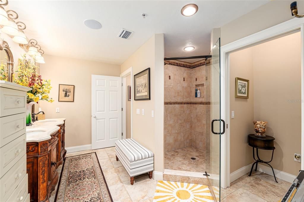 待售: $1,275,000 (0 贝兹, 0 浴室, 5340 平方英尺)