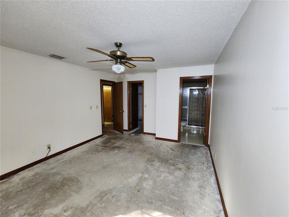 待售: $132,500 (2 贝兹, 2 浴室, 1066 平方英尺)