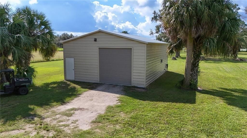 На продажу: $995,000 (50.00 acres)